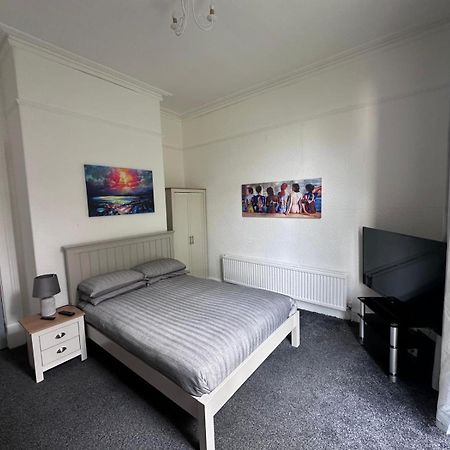 Hotel @22 à Birkenhead Extérieur photo
